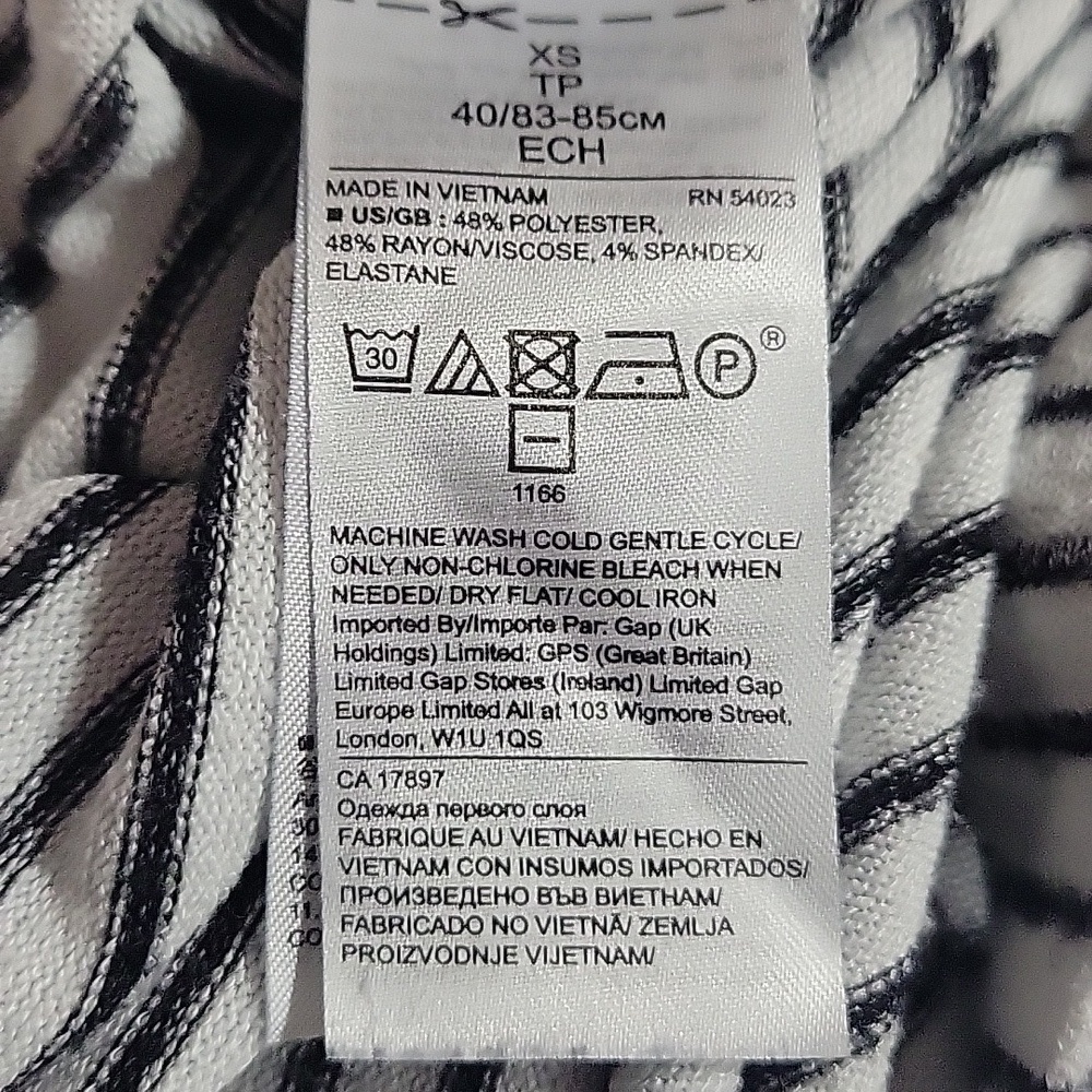 Banana Republic Black and White Striped Long Sleeve Tunic, Side Slits - Picture 6 of 6
